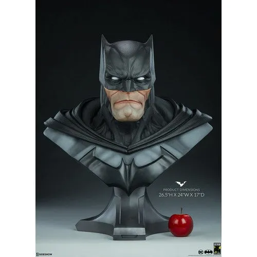 1:1 DC Comics : Batman - The Dark Knight Bruce Wayne Life-Size Bust Statue Sideshow