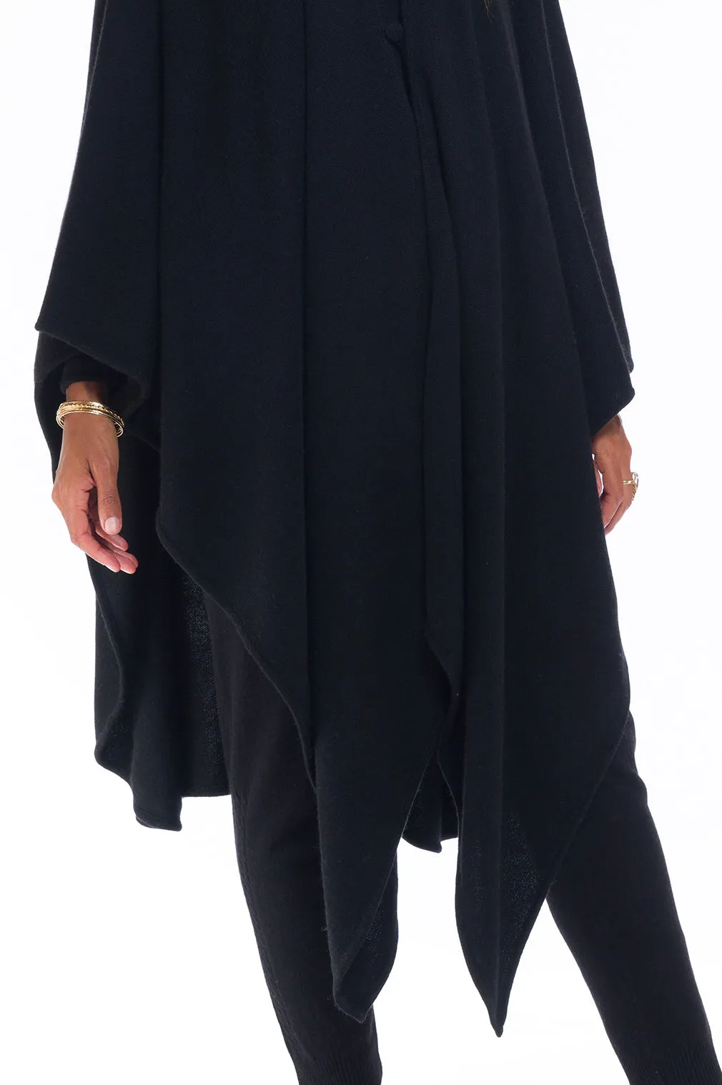 4 PLY AVALON CASHMERE CAPE BLACK