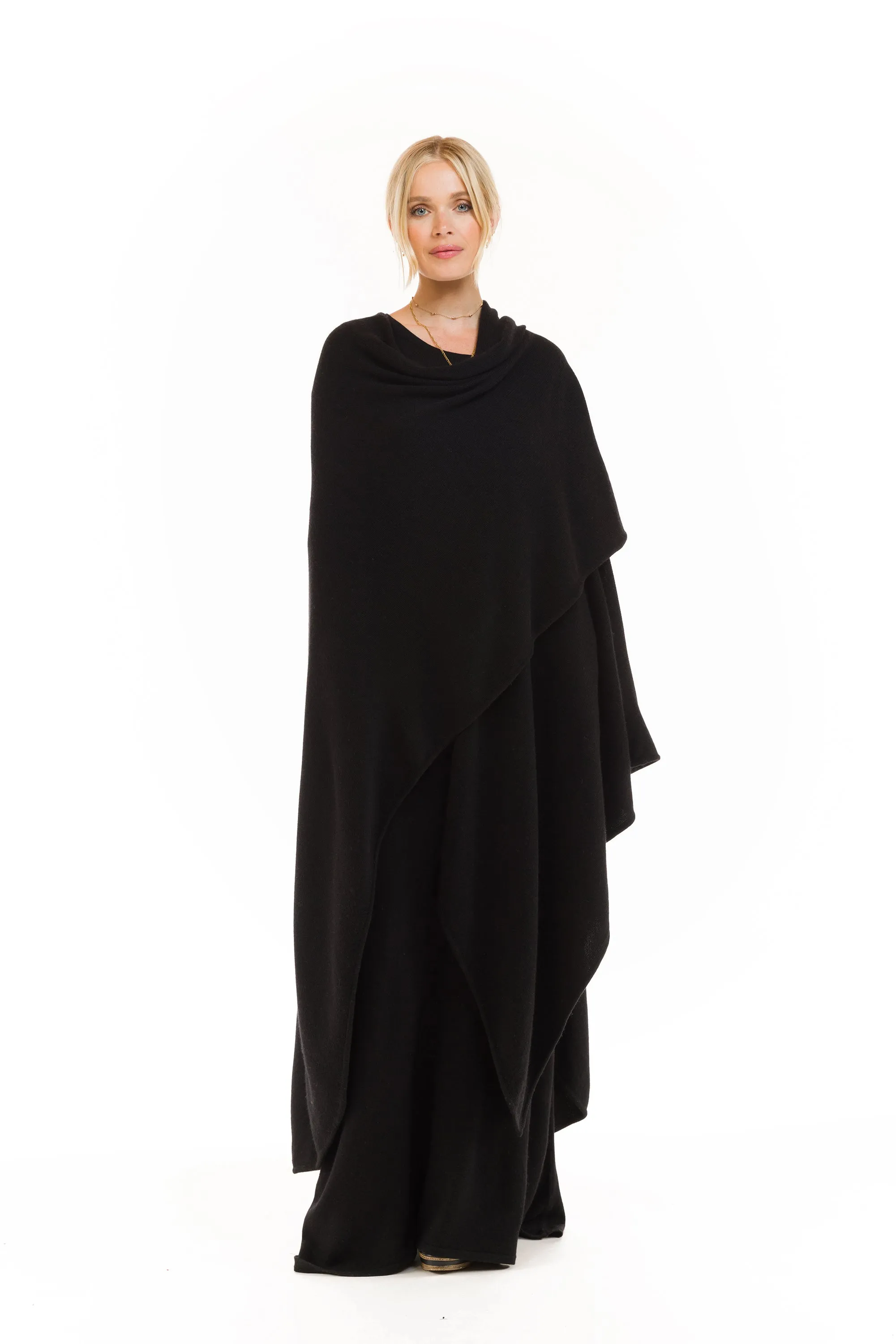 4 PLY AVALON CASHMERE CAPE BLACK