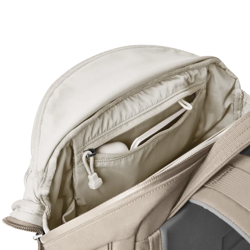 Crossroads 22L Backpack - Cape Dark Taupe