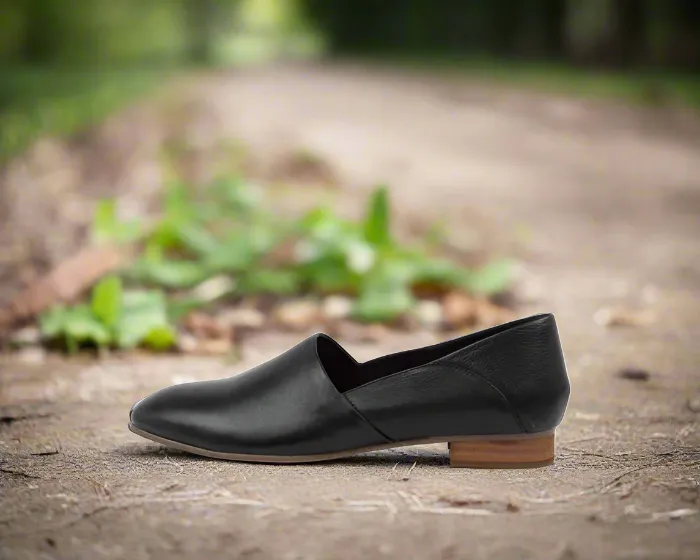 Jelene by Diana Ferrari Supersoft - Black with Natural Heel