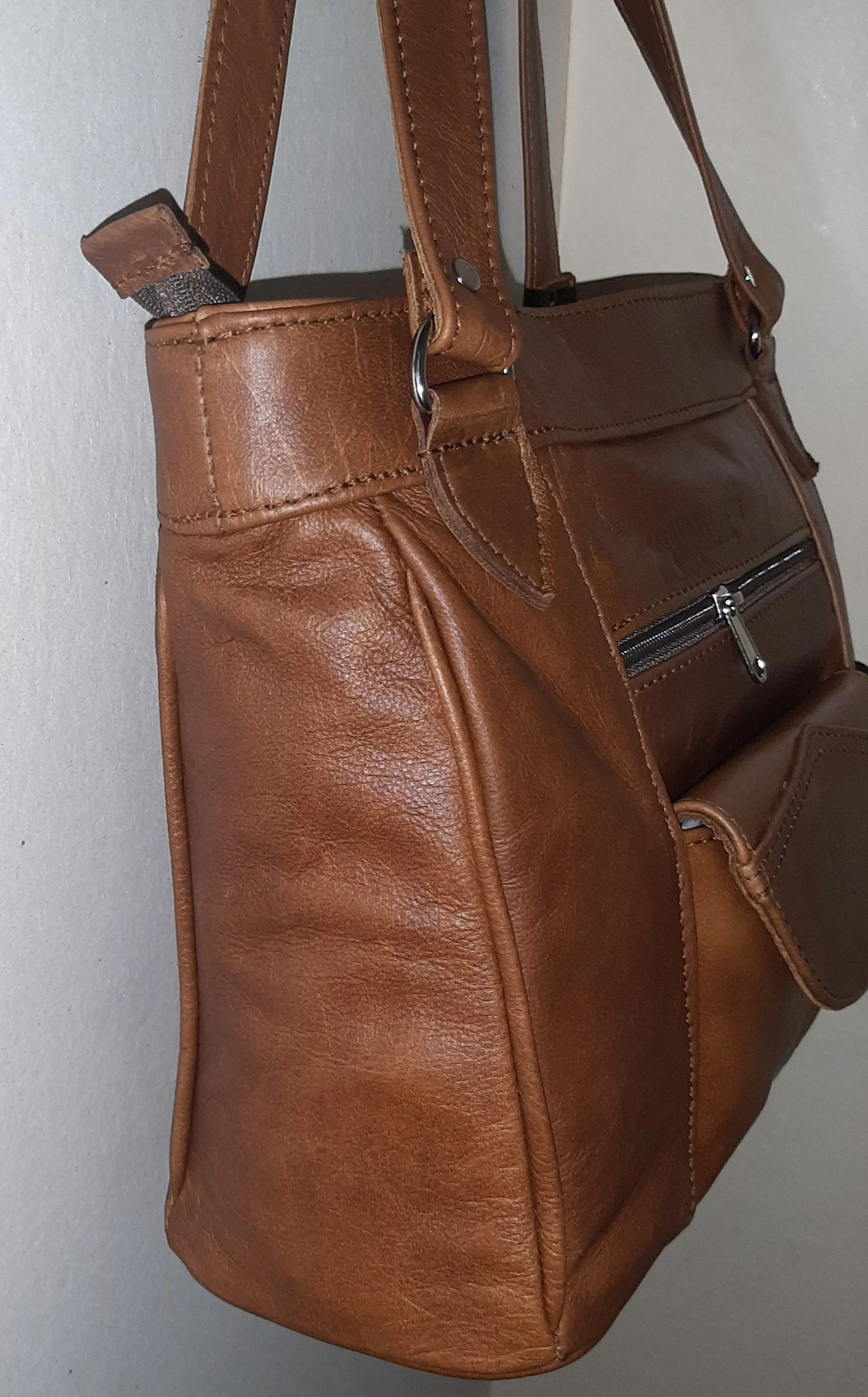 Leather tote organizer