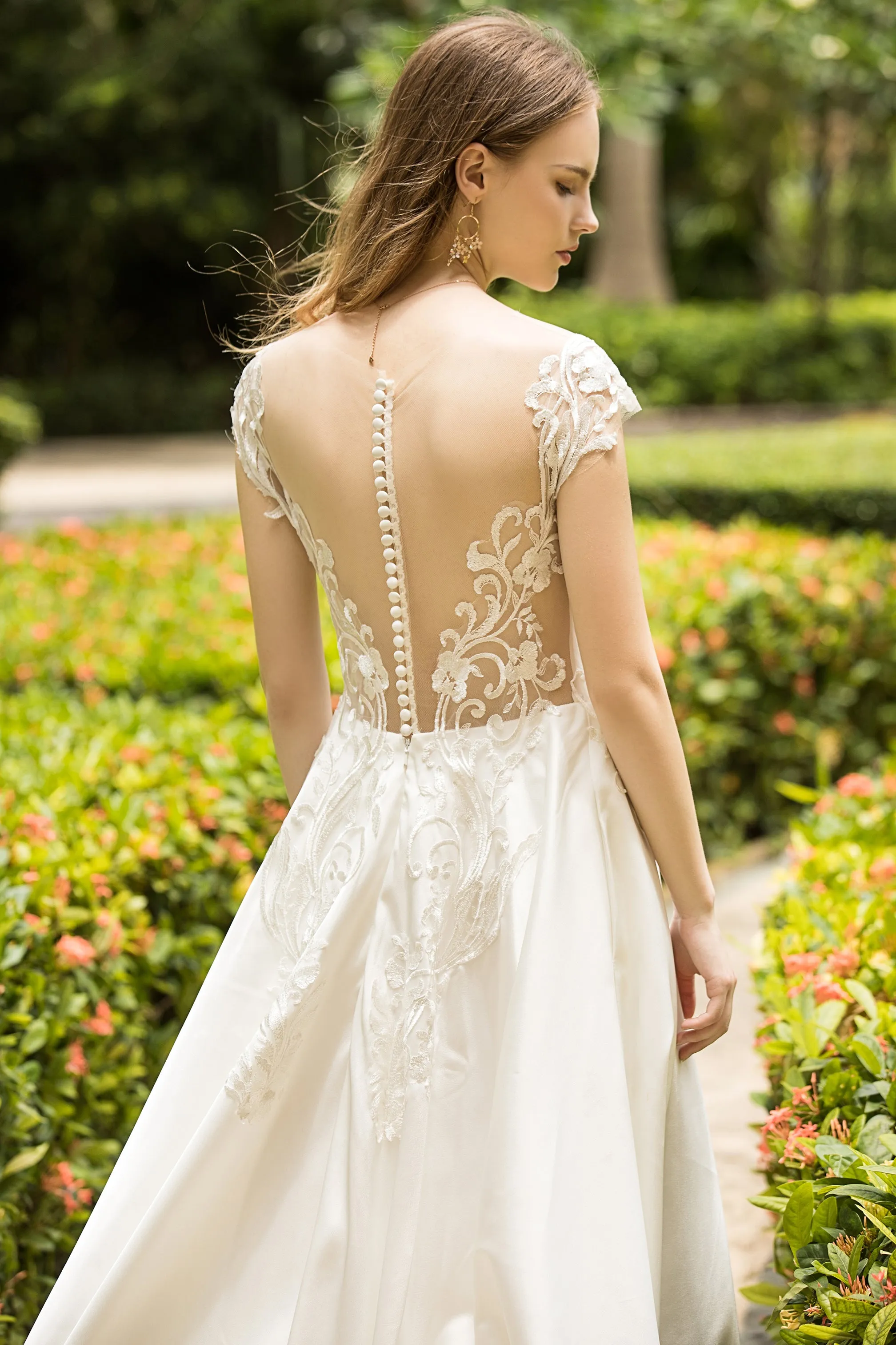 Solance - Selena Huan Venice Floral embroidery lace cape-shoulder long-train satin ball gown