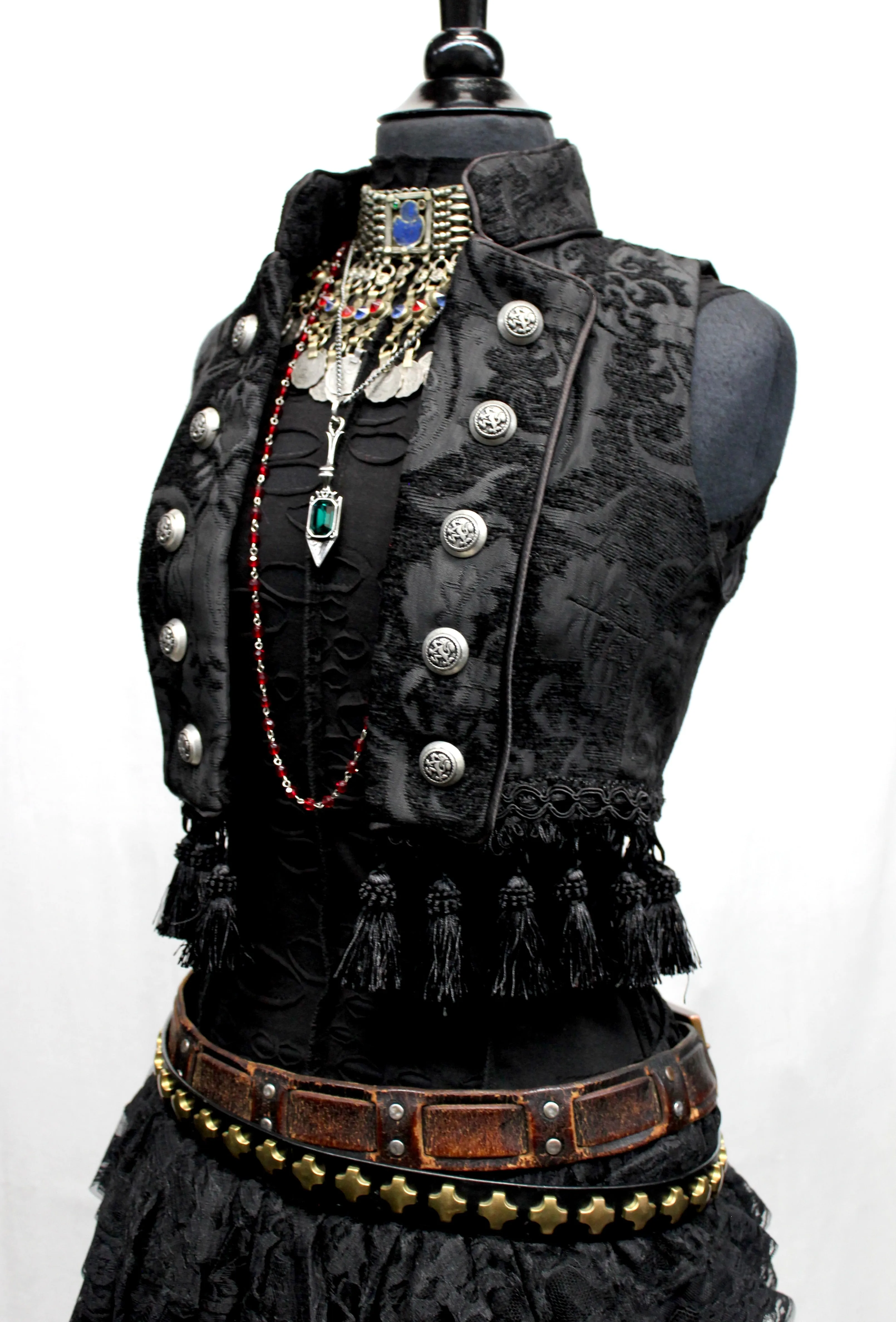 TOREADOR VEST - BLACK TAPESTRY