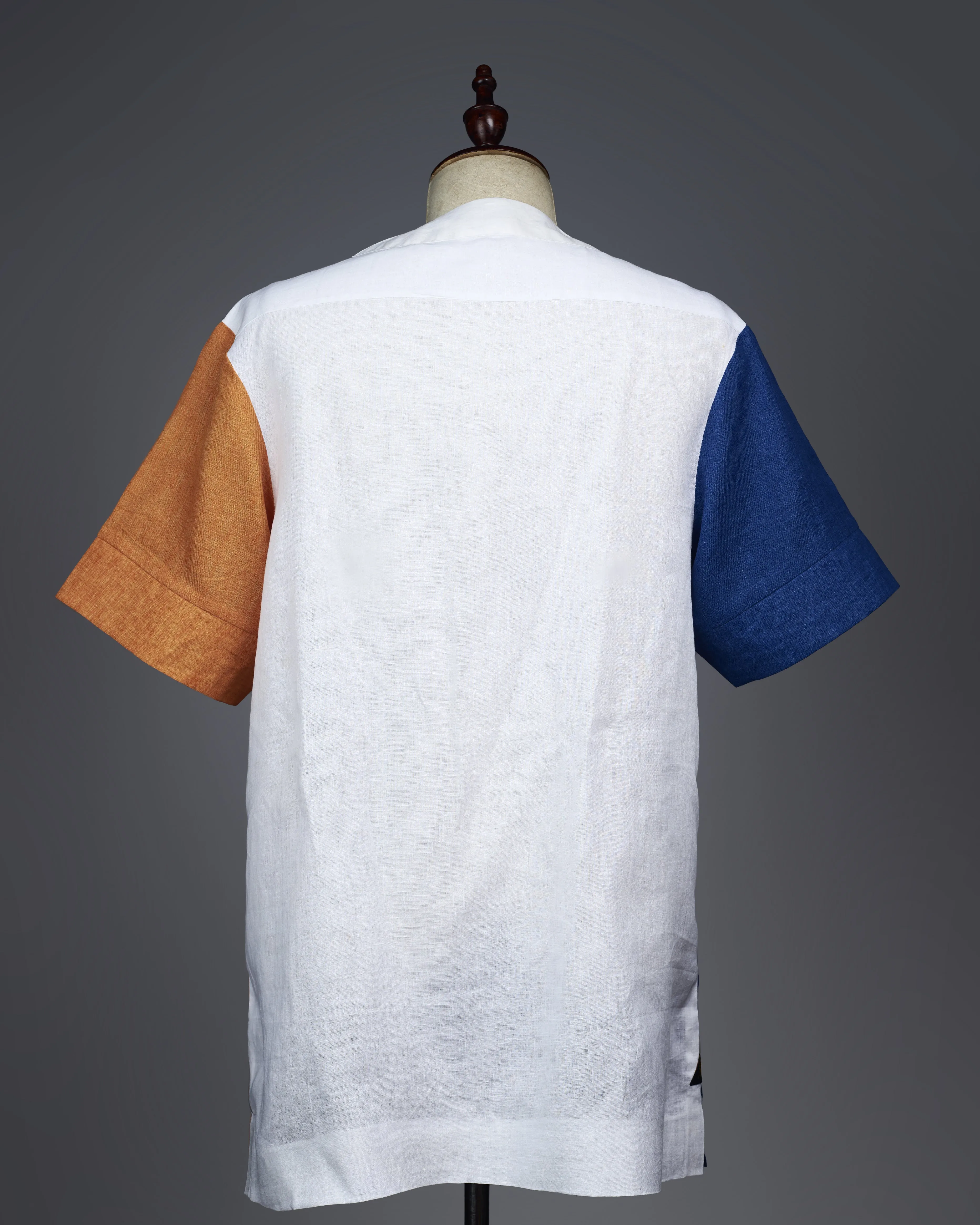 TRI-COLOUR ROUND NECK